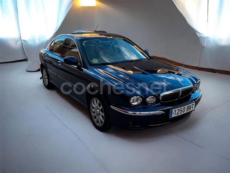 Usado Jaguar X-type 196 CV (144 kW) 2001 Azul Berlina