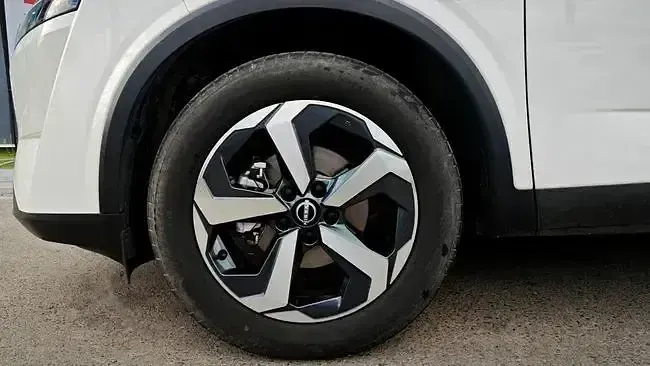 Begagnad Nissan Qashqai N-Connecta 140 HK (102 kW) 2022 Vit SUV