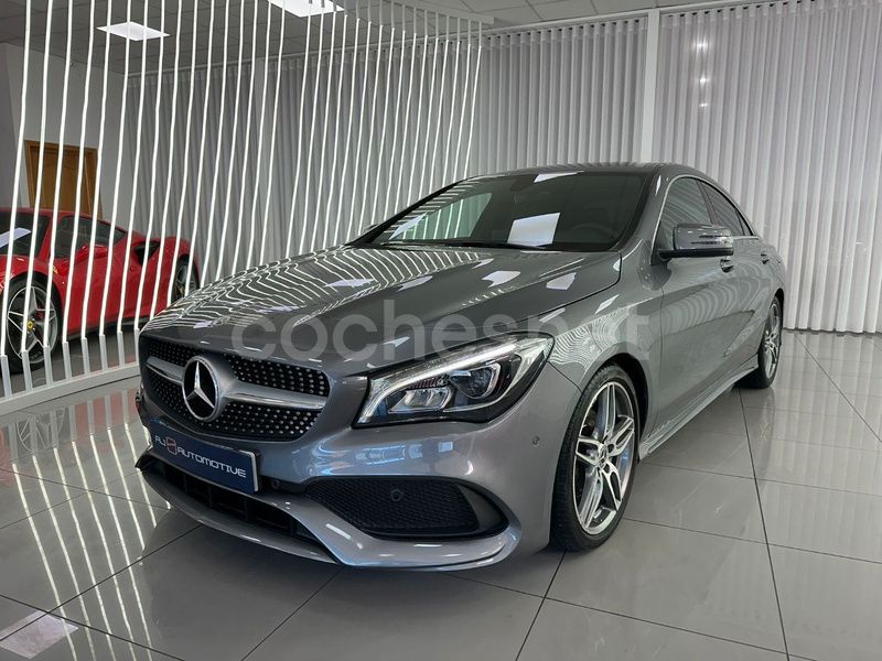 Gris / plata Usado 2020 Mercedes CLA200 Berlina | 25.990 € (Precio justo) - Imagen 1/4