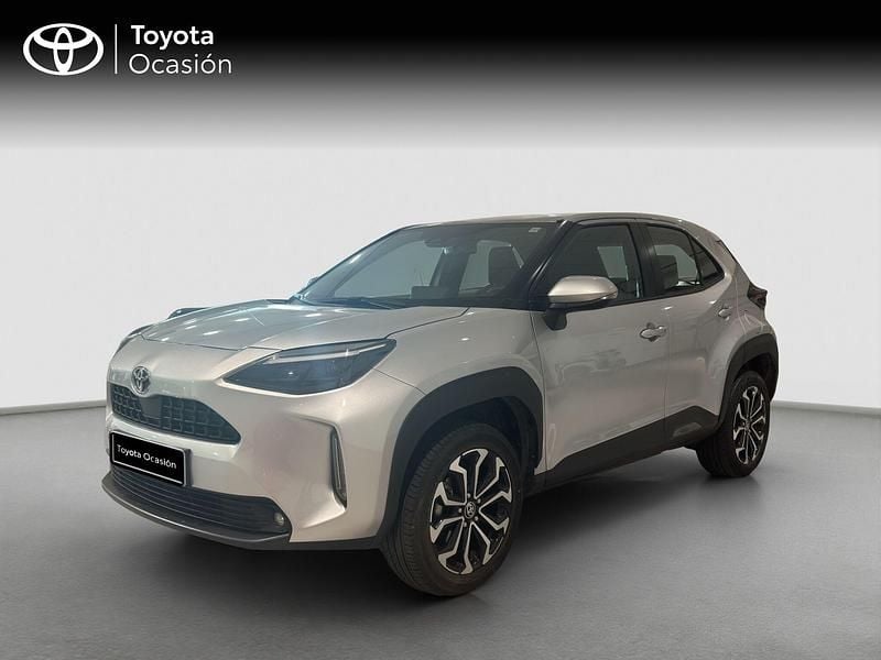 Gris Usado 2022 Toyota Yaris Cross Active SUV | 22.490 € (Precio justo) - Imagen 1/4