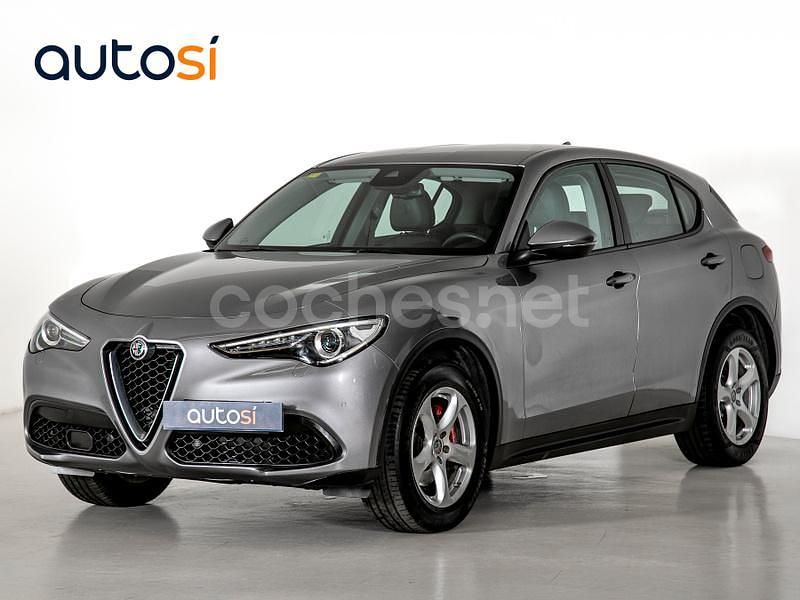 Gris / plata Usado 2018 Alfa Romeo Stelvio Super SUV | 24.900 € (Super precio) - Imagen 1/4