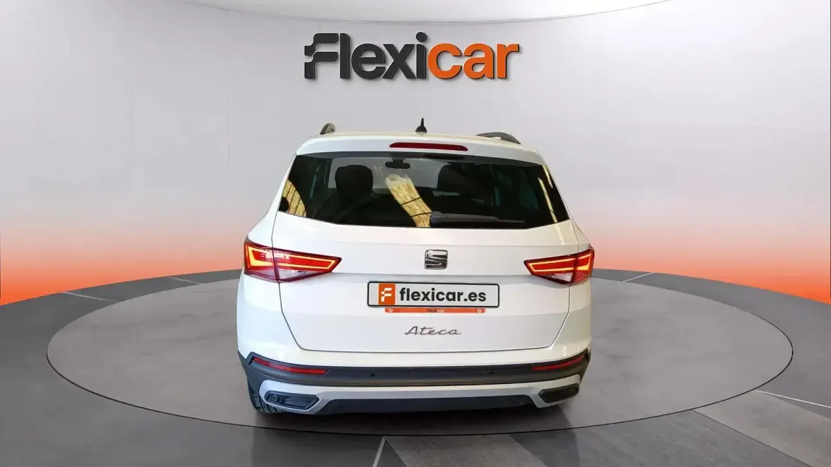 Usado Seat Ateca Style 150 CV (110 kW) 2023 Blanco SUV