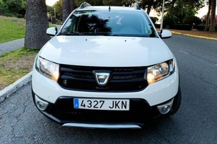 Usado 2015 Dacia Sandero Prestige Utilitario | 7800 € (Precio justo) - Imagen 1/4