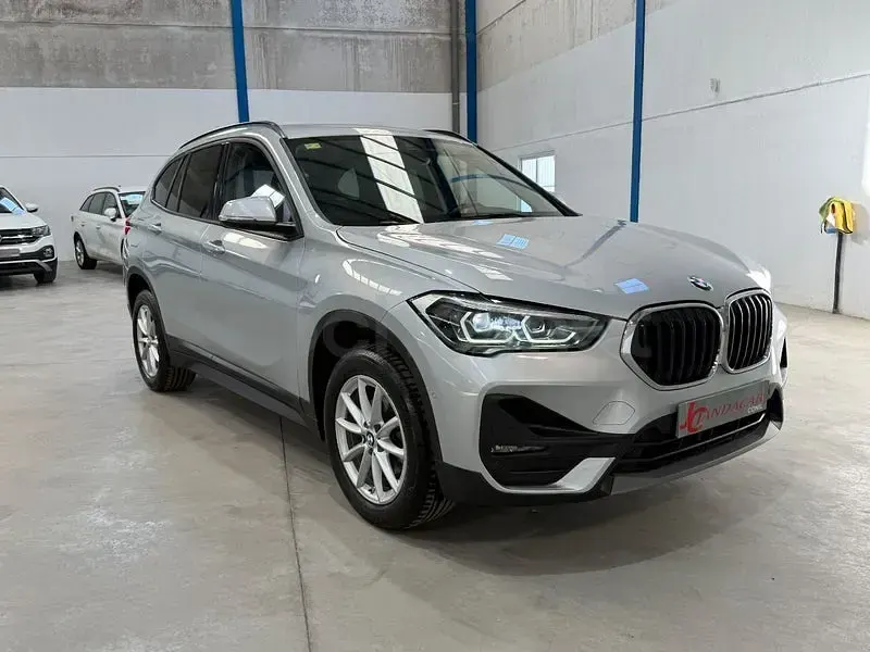 Usado BMW X1 116 CV (85 kW) 2020 Gris / plata SUV