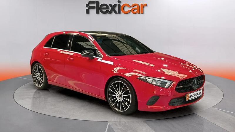 Usado Mercedes A180 116 CV (85 kW) 2019 Rojo Utilitario