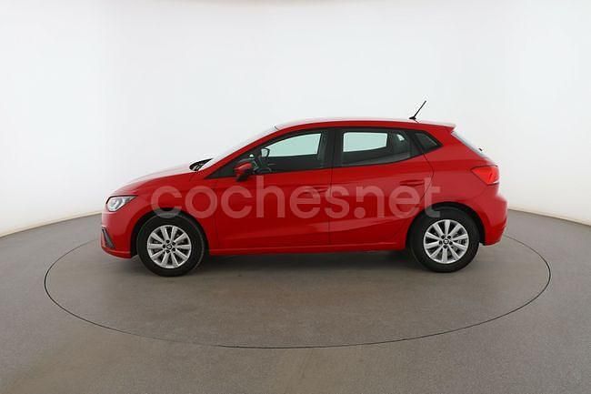 Usado Seat Ibiza Style Plus 116 CV (85 kW) 2020 Rojo Berlina