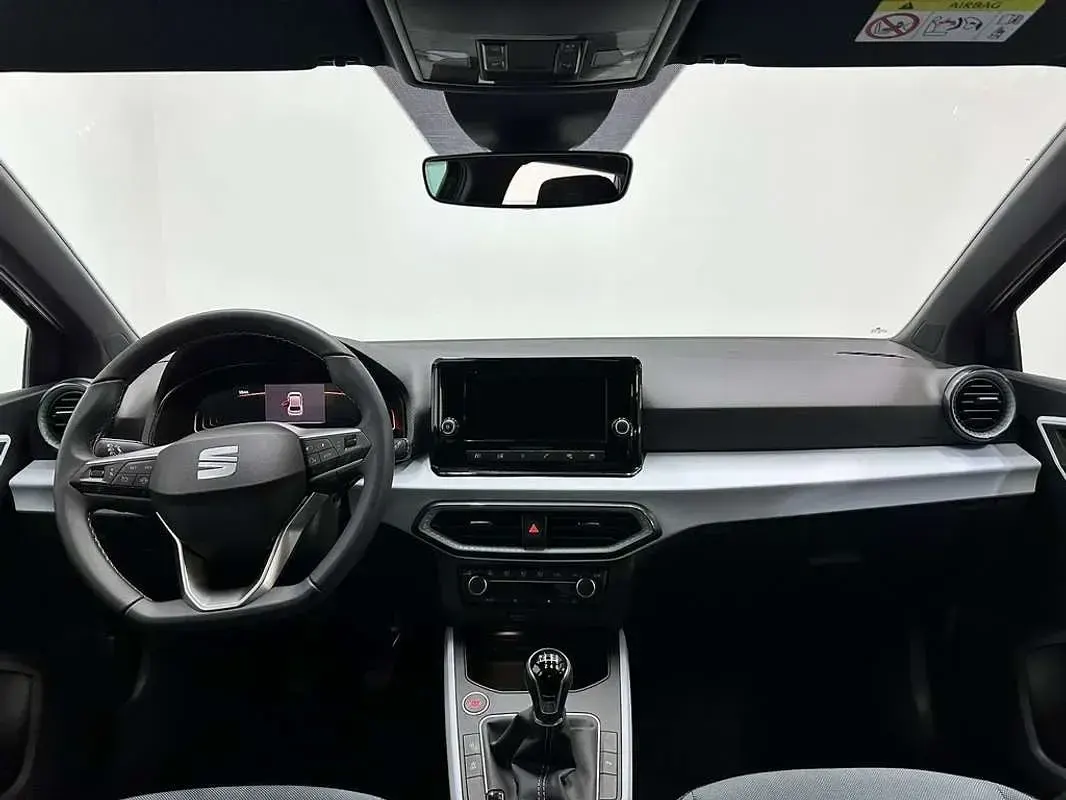 Usado Seat Ibiza XCELLENCE 116 CV (85 kW) 2025 Gris Utilitario