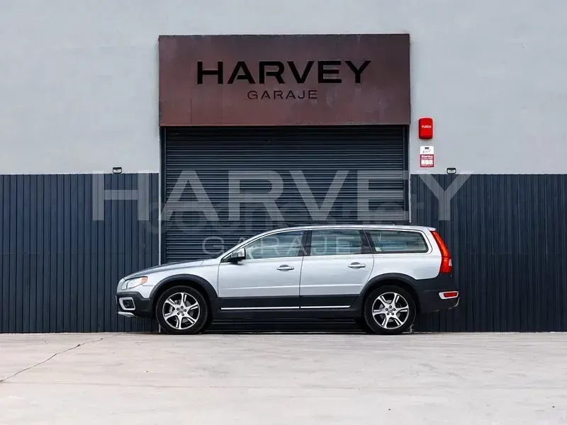 Usado Volvo XC70 Kinetic 181 CV (133 kW) 2013 Gris / plata Familiar