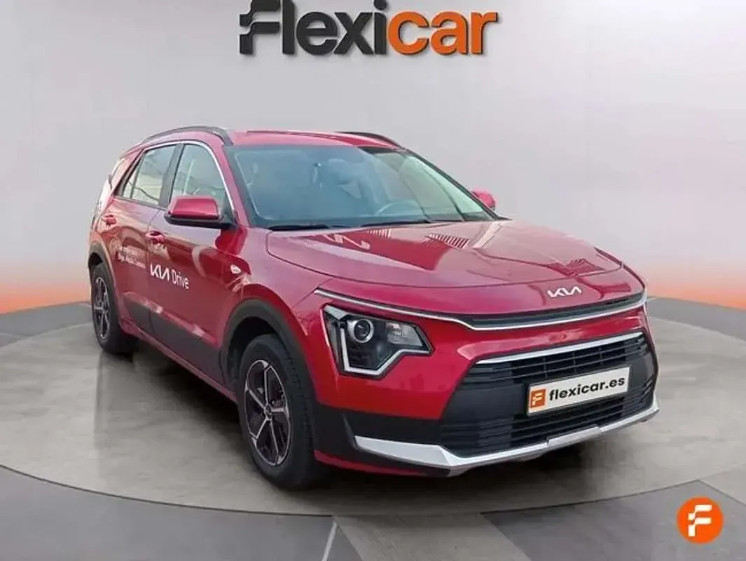 Usado Kia Niro 141 CV (103 kW) 2024 Rojo SUV