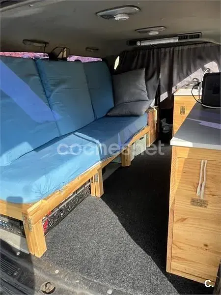 Usado Hyundai H-1 85 CV (62 kW) 2001 Verde Monovolumen