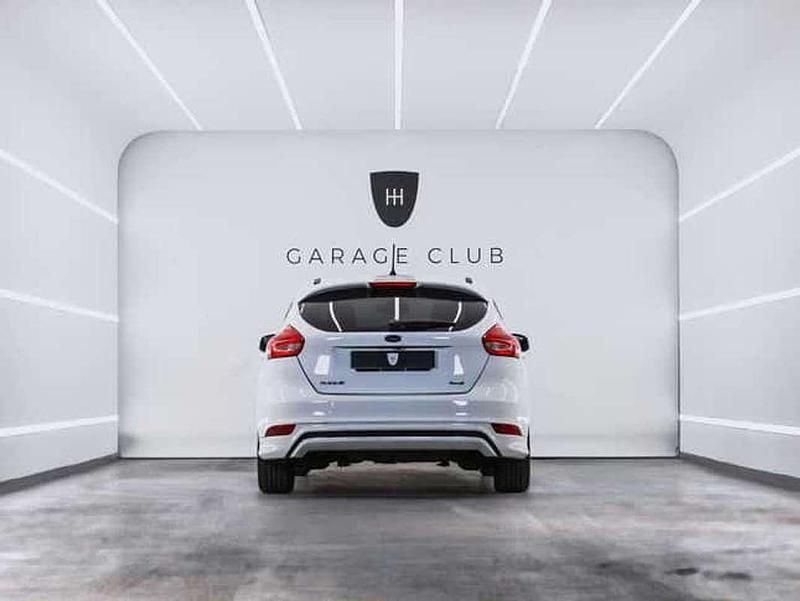 Usado Ford Focus ST-Line 125 CV (91 kW) 2016 Blanco Utilitario