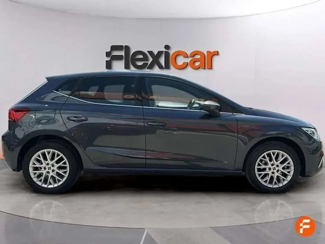 Usado Seat Ibiza XCELLENCE 116 CV (85 kW) 2024 Gris Utilitario