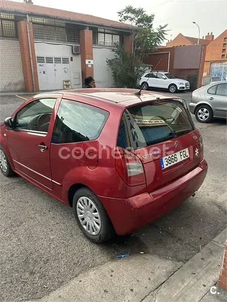 Usado Citroën C2 75 CV (55 kW) 2006 Rojo Utilitario
