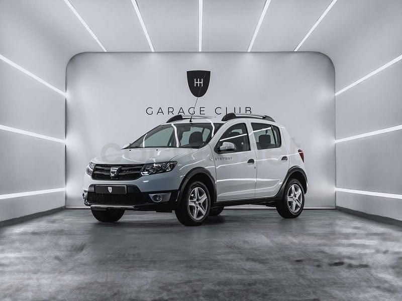 Usado Dacia Sandero Stepway 90 CV (66 kW) 2015 Blanco Berlina