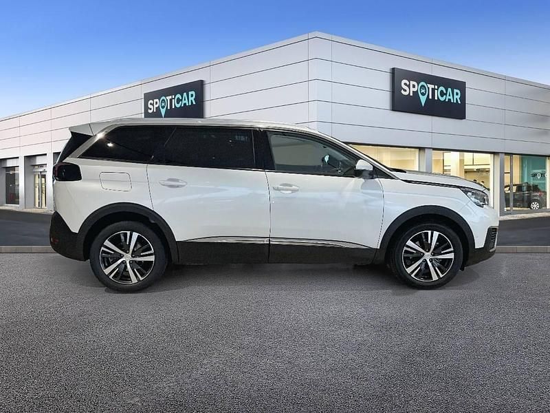 Usado Peugeot 5008 Allure 130 CV (95 kW) 2020 Blanco SUV