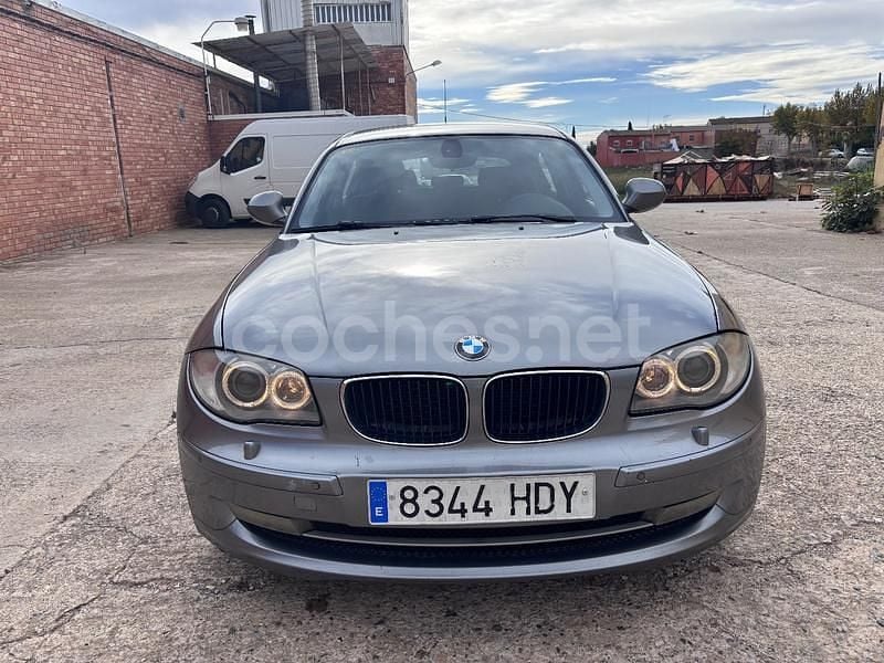 Usado BMW 118 143 CV (105 kW) 2011 Gris / plata Utilitario