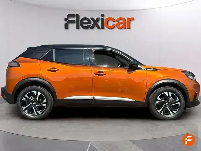 Usado Peugeot 2008 GT-line 130 CV (95 kW) 2020 Naranja SUV