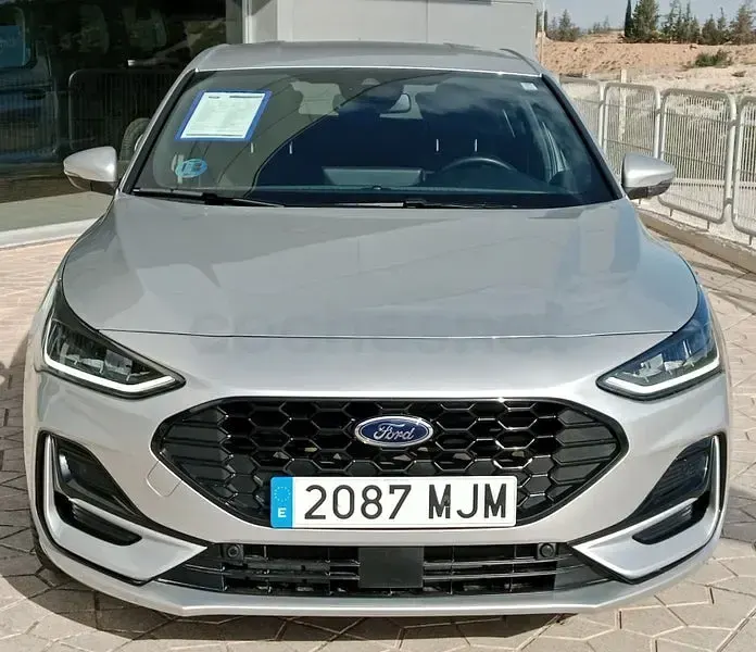 Usado Ford Focus ST-Line X 125 CV (91 kW) 2023 Gris / plata Berlina