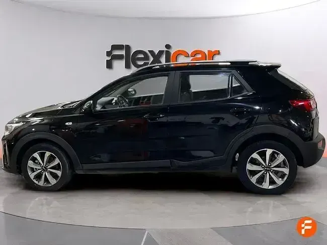 Usado Kia Stonic 100 CV (73 kW) 2021 Negro SUV