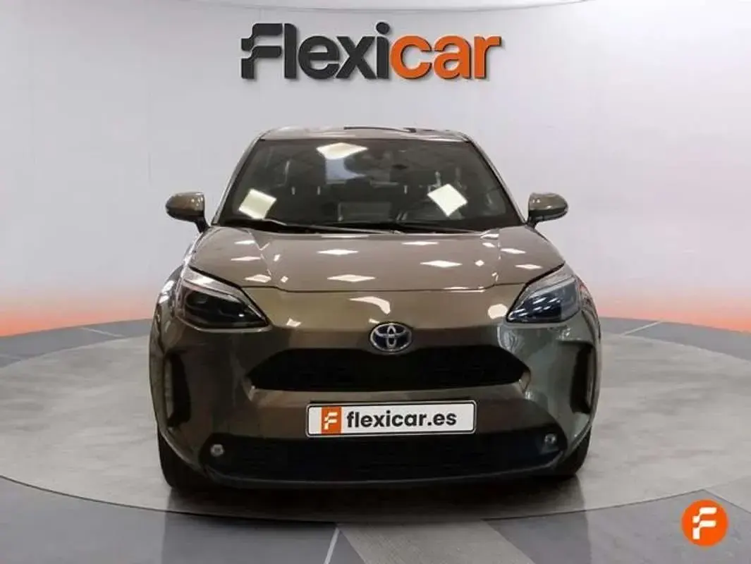 Używany Toyota Yaris Cross Active 116 KM (85 kW) 2023 Zielony SUV