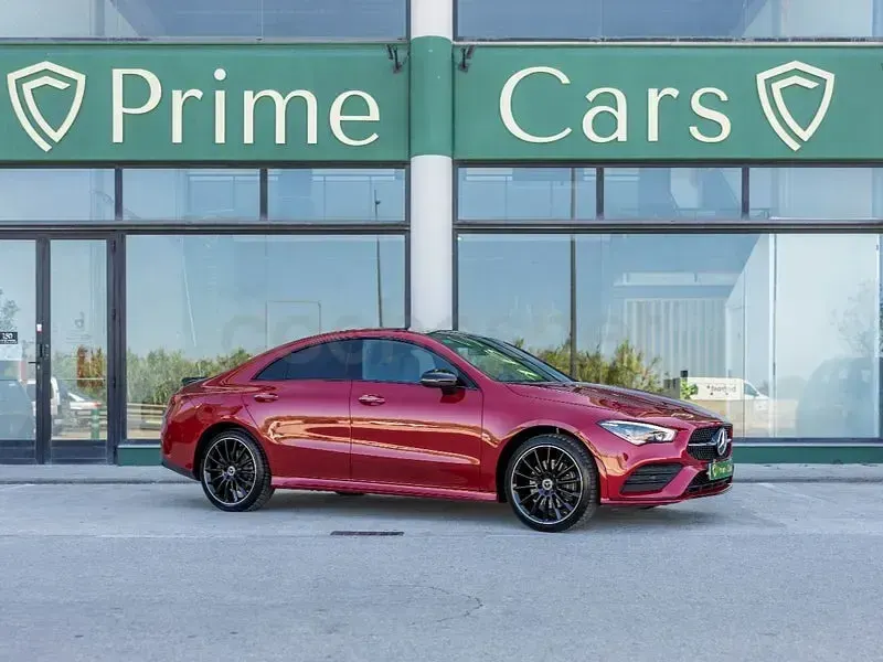 Usado Mercedes CLA250e 218 CV (160 kW) 2022 Granate Berlina