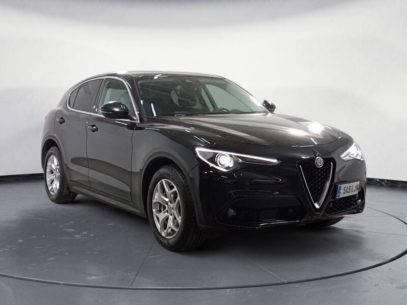 Negro Usado 2020 Alfa Romeo Stelvio Executive SUV | 29.850 € (Buen precio) - Imagen 1/4