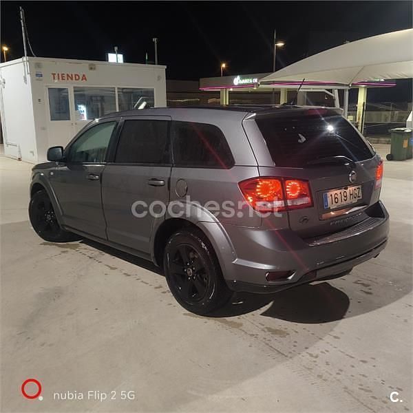 Usado Fiat Freemont Lounge 140 CV (102 kW) 2011 Gris / plata SUV