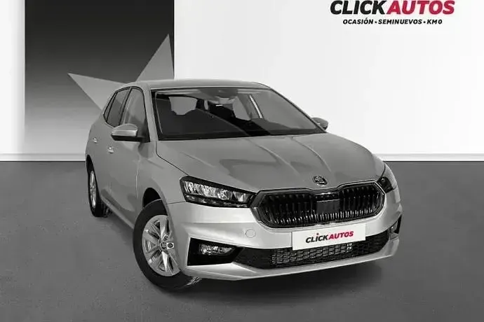 Usado Skoda Fabia Selection 115 CV (84 kW) 2025 Blanco Utilitario