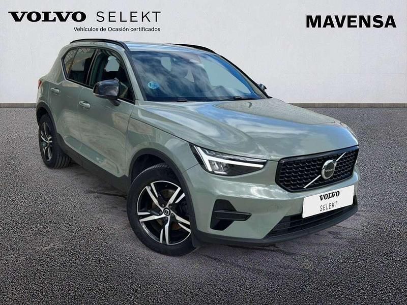 Usado Volvo XC40 Plus 163 CV (119 kW) 2025 Verde SUV