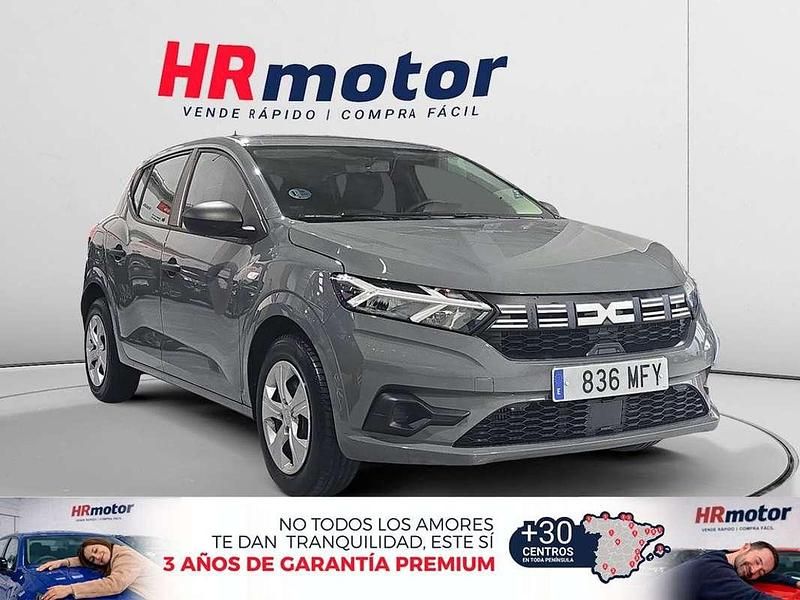 Usado Dacia Sandero Essentiel 101 CV (74 kW) 2023 Gris Utilitario