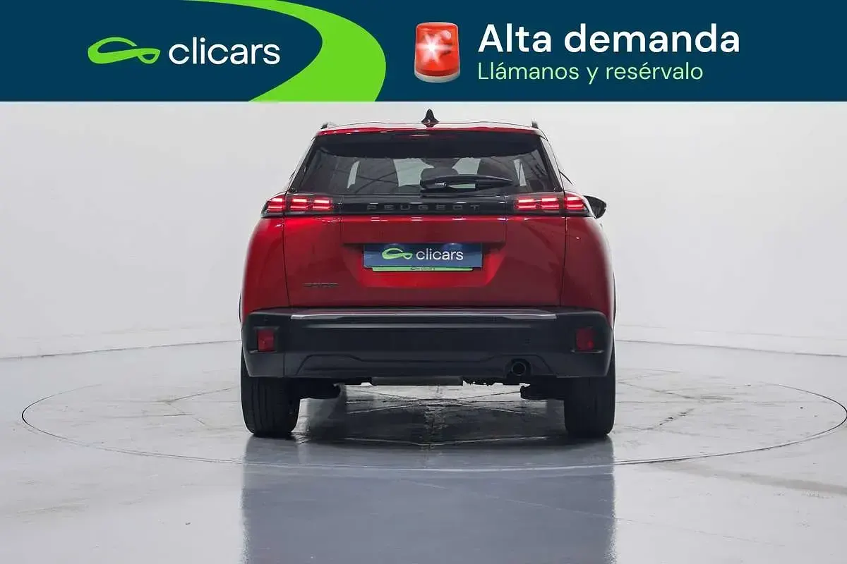 Usado Peugeot 2008 Allure 102 CV (75 kW) 2025 Rojo SUV