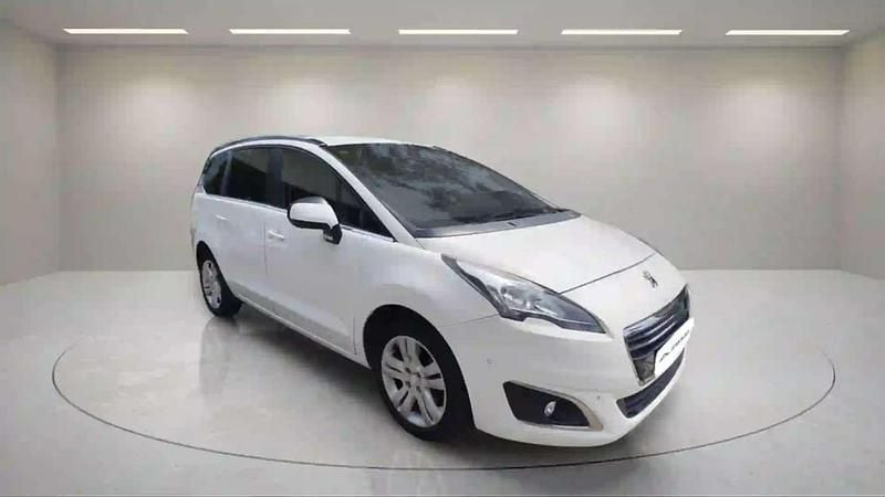 Blanco Usado 2016 Peugeot 5008 Style Monovolumen | 9500 € (Precio justo) - Imagen 1/4
