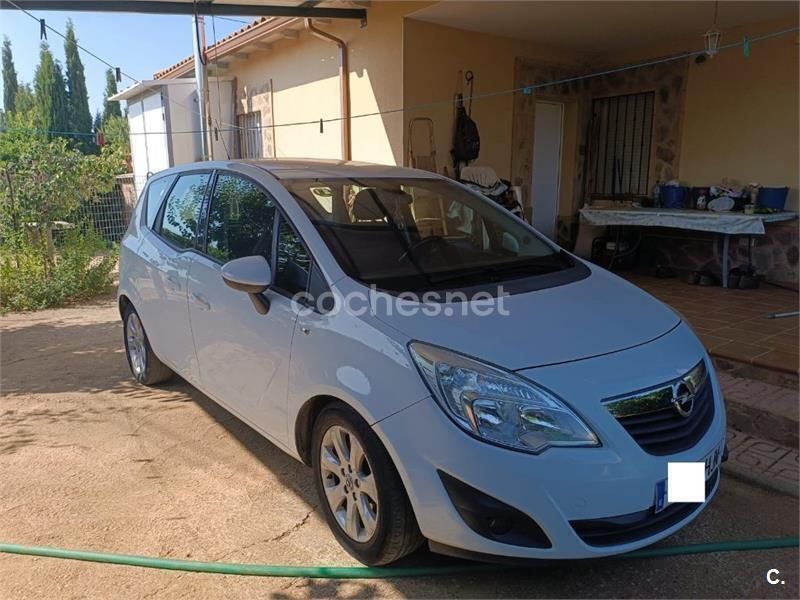 Blanco Usado 2012 Opel Meriva Cosmo Monovolumen | 4500 € (Super precio) - Imagen 1/4