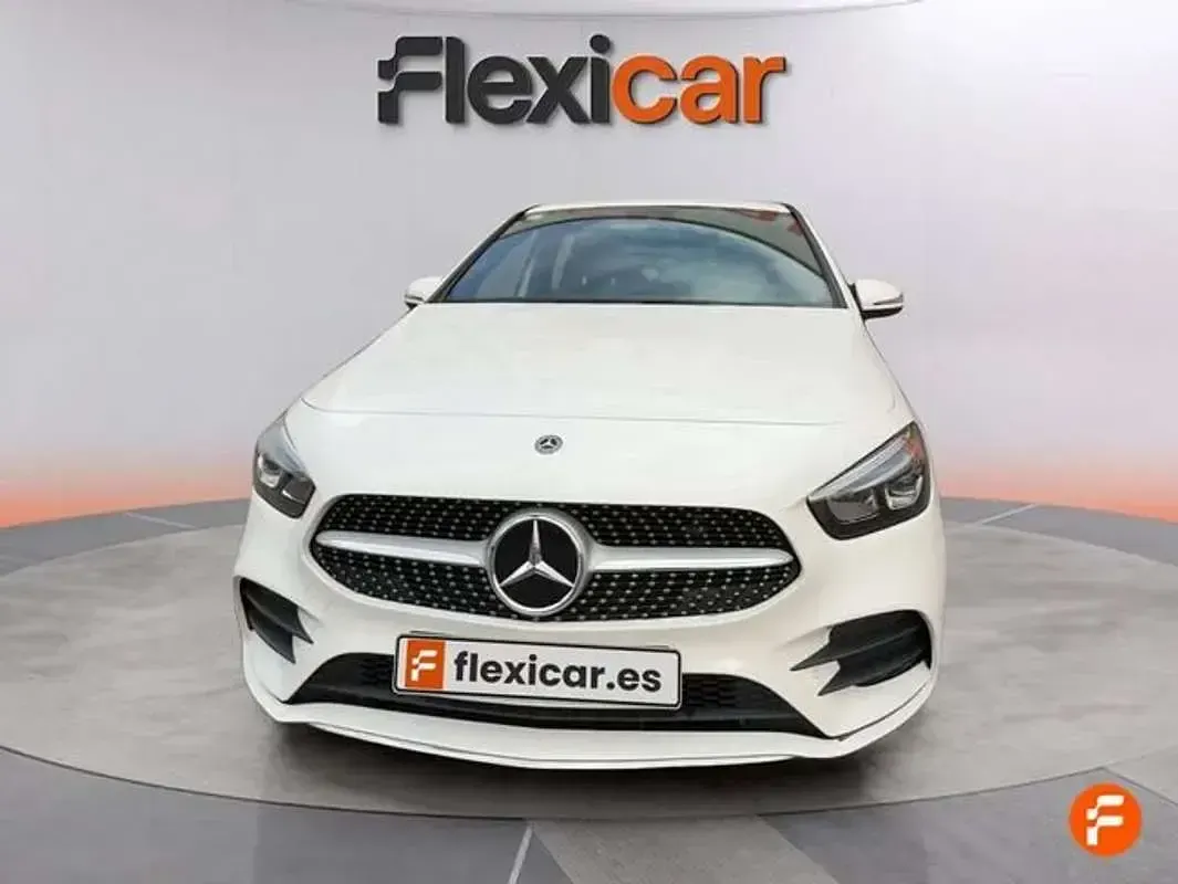 Usado Mercedes B200 150 CV (110 kW) 2020 Blanco Monovolumen