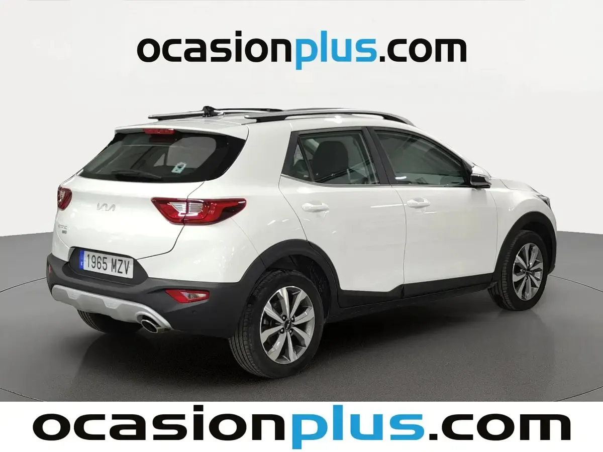 Usado Kia Stonic 101 CV (74 kW) 2025 Blanco SUV