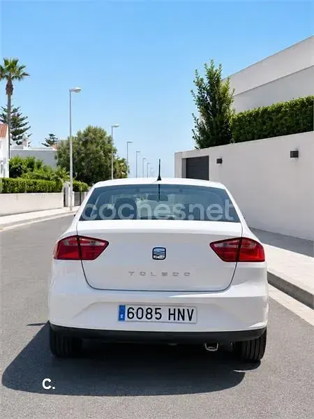 Usado Seat Toledo Reference 105 CV (77 kW) 2013 Blanco Utilitario