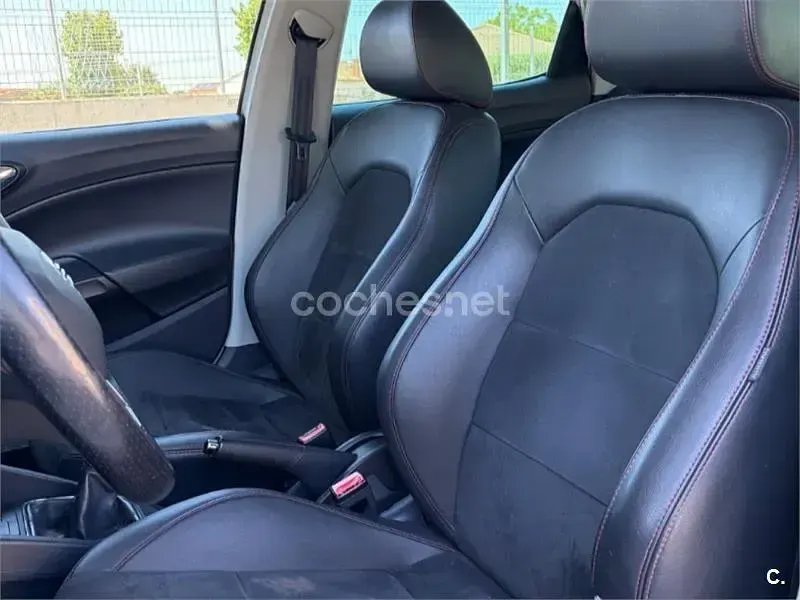 Usado Seat Ibiza Crono 90 CV (66 kW) 2015 Blanco Berlina