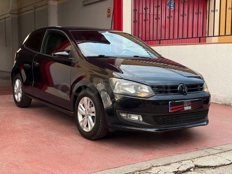 Usado VW Polo Advance 70 CV (51 kW) 2013 Negro Utilitario
