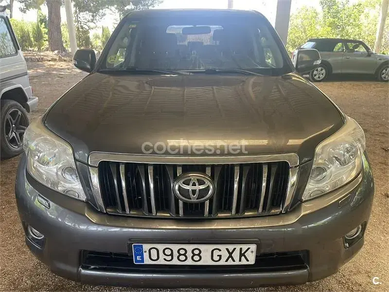 Usado Toyota Land Cruiser 173 CV (127 kW) 2010 Gris / plata SUV
