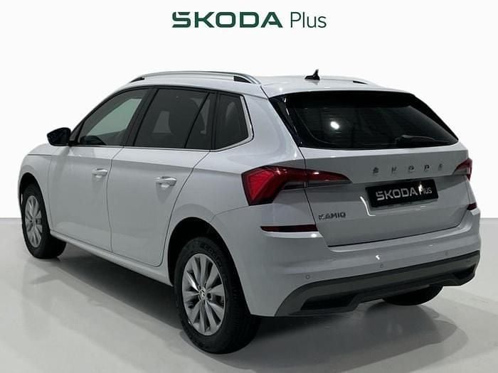 Usado Skoda Kamiq Ambition 110 CV (80 kW) 2021 Blanco SUV