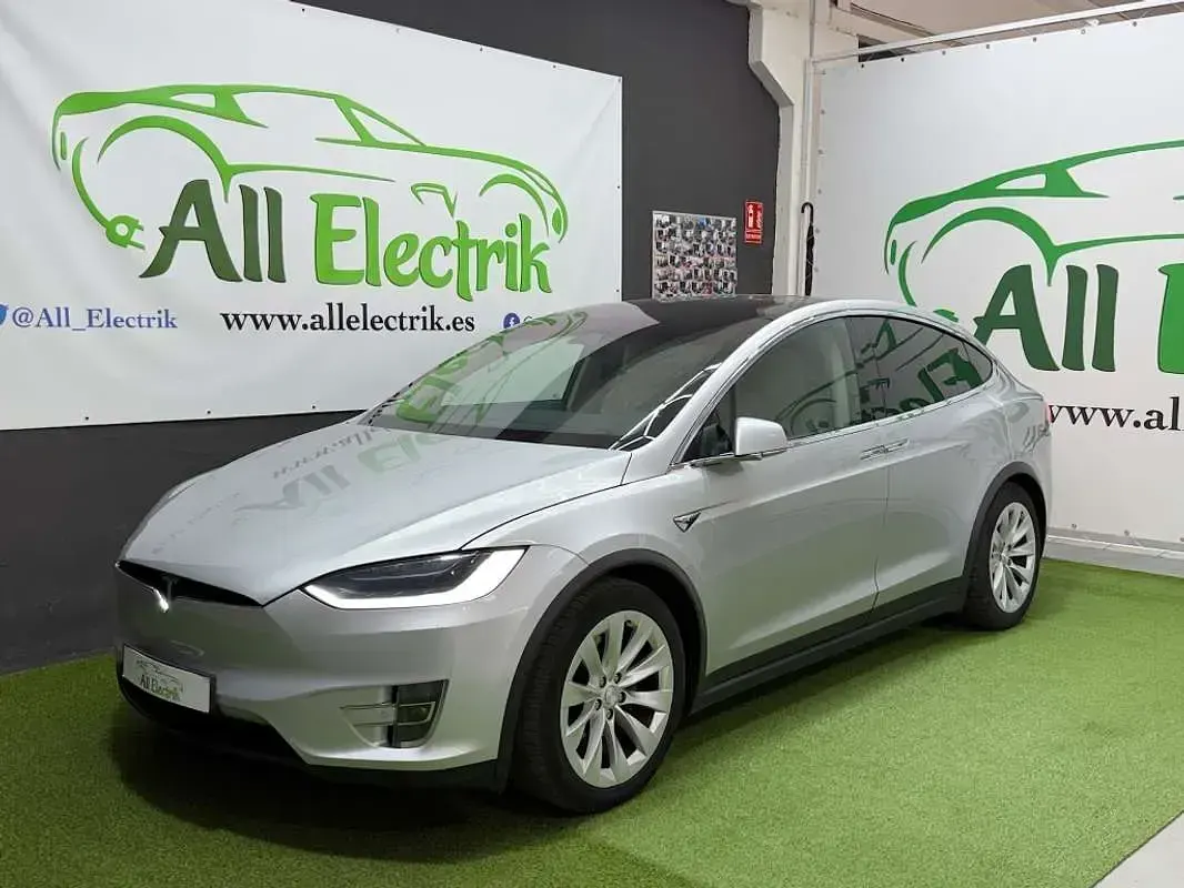 Usado Tesla Model X 386 kW (525 CV) 2018 Plateado SUV