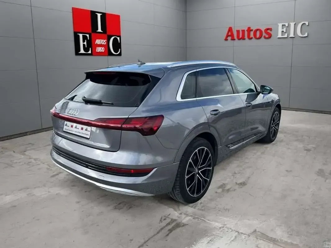 Usado Audi e-tron Advanced 230 kW (313 CV) 2020 Gris SUV