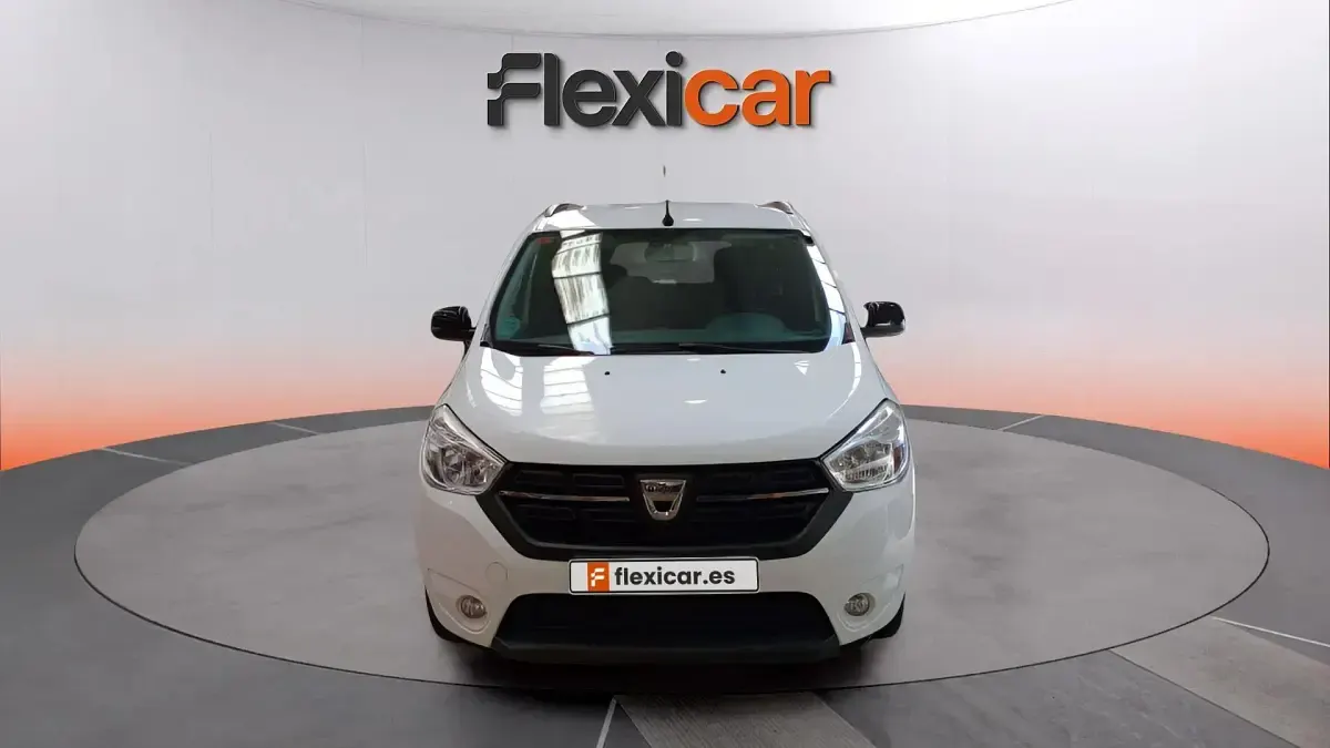 Usado Dacia Lodgy Comfort 95 CV (69 kW) 2021 Blanco Monovolumen