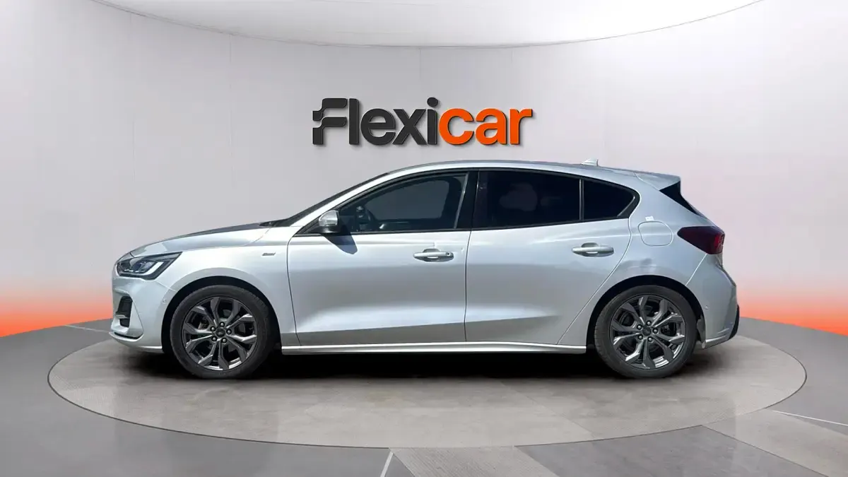 Usado Ford Focus ST-Line 155 CV (114 kW) 2023 Gris Berlina