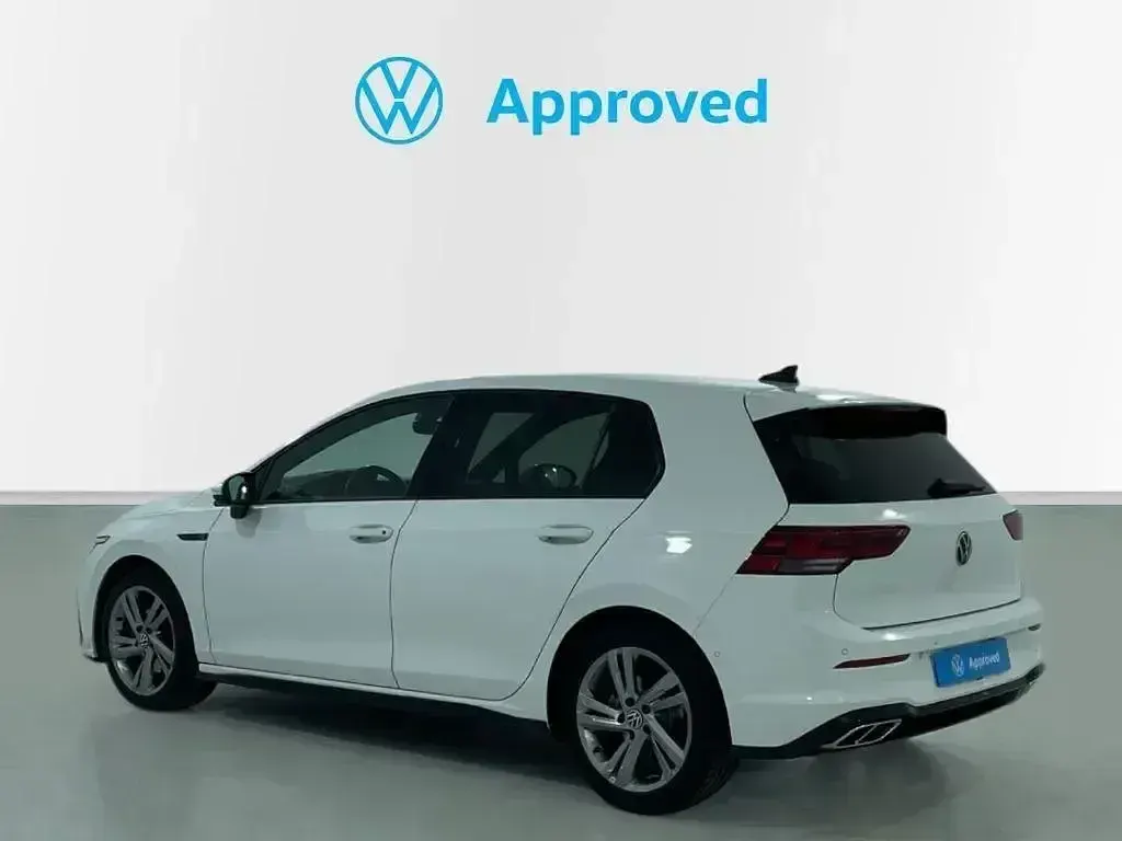 Usado VW Golf VIII R-line 150 CV (110 kW) 2024 Blanco Berlina