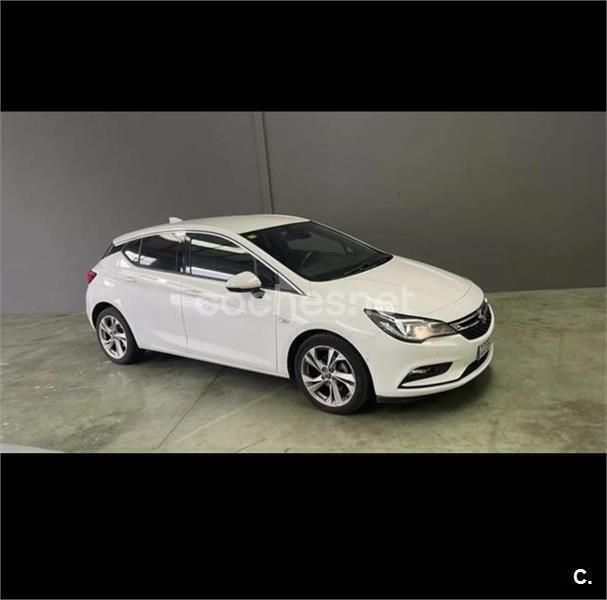 Blanco Usado 2017 Opel Astra Excellence Berlina | 6500 € (Buen precio) - Imagen 1/3