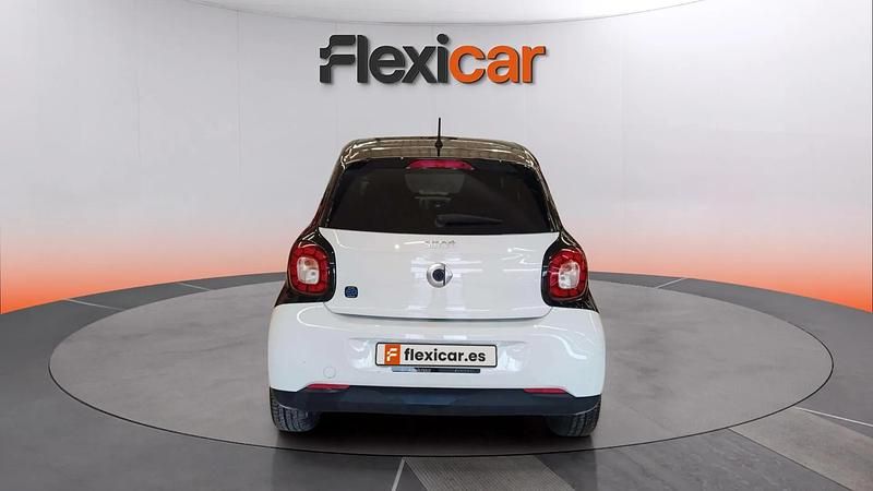 Usado Smart ForFour Electric Drive 60 kW (82 CV) 2018 Blanco Utilitario