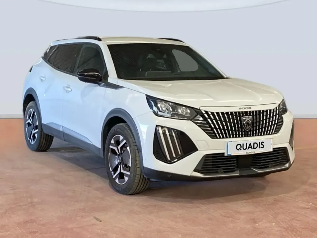 Usado Peugeot 2008 Allure 101 CV (74 kW) 2024 Blanco SUV