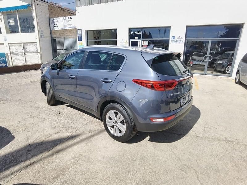 Usado Kia Sportage 115 CV (84 kW) 2018 Azul SUV