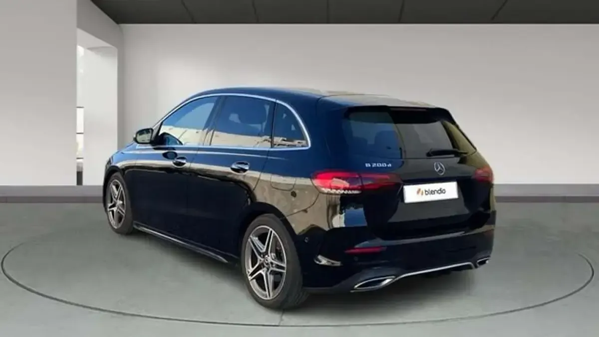 Usado Mercedes 200 151 CV (111 kW) 2020 Negro Berlina